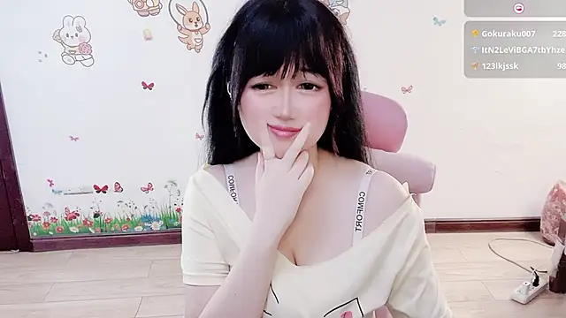 Chatroom XXX en direct de LuckyCute-Tutu