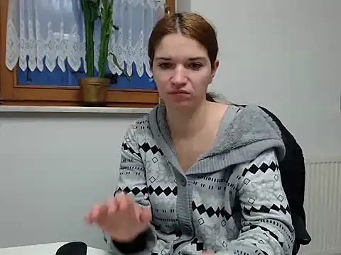 Mercedeswoman8 Live XXX-chat