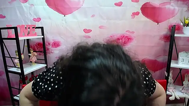 Chatroom XXX en direct de NeonilaLisova