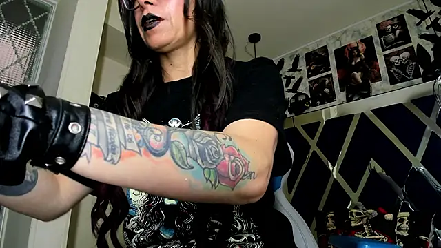 Chat +18 de Evangelinejoness_ ao vivo