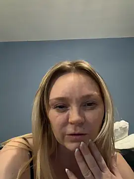 Chatroom XXX en direct de Sky25x