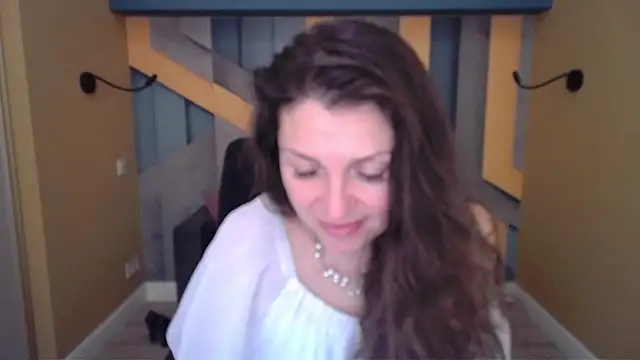 Chat +18 de EllaLong ao vivo