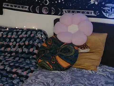 AlienforTwenty's Live XXX Chat