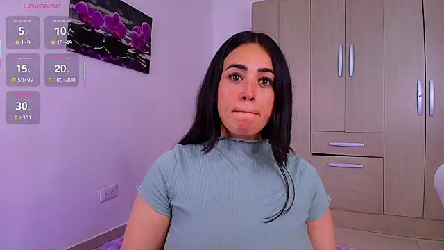 im_natalia Adlı Modelin Canlı XXX Sohbeti