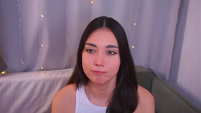 XXX chat uživo modela ElyseMangina