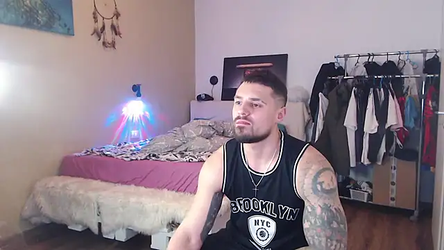 Tiberius_hunk's Live XXX Chat