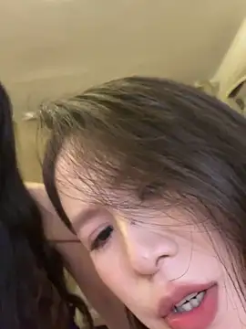 XXX chat uživo modela pupu_