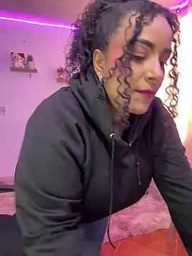 ariadna_cooper 现场XXX聊天