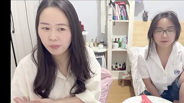 Chat +18 de wxj1019 ao vivo