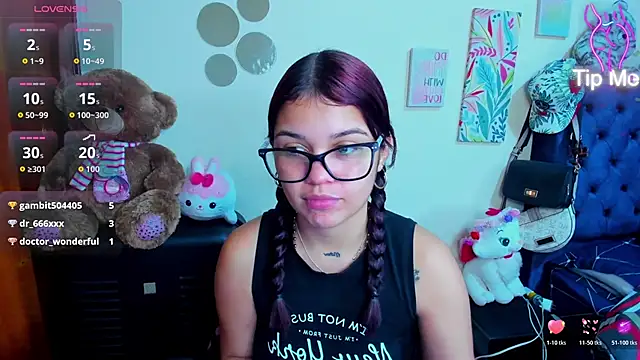 Ema__Luna Adlı Modelin Canlı XXX Sohbeti