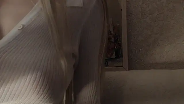 charm__me Adlı Modelin Canlı XXX Sohbeti