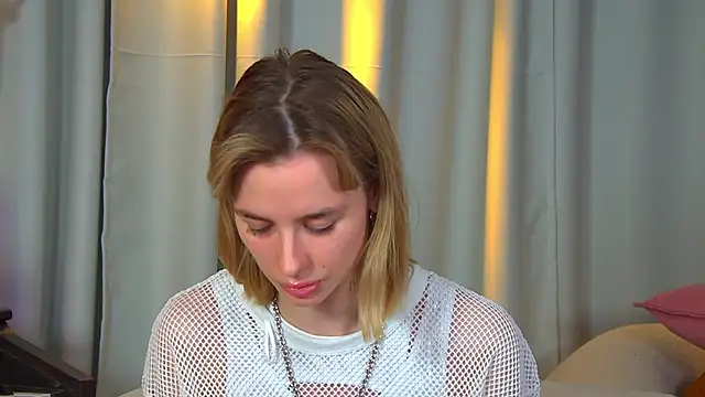 MerlinMeyer Adlı Modelin Canlı XXX Sohbeti