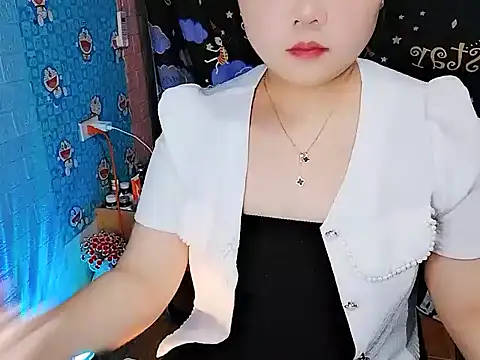 Lylu007 Adlı Modelin Canlı XXX Sohbeti