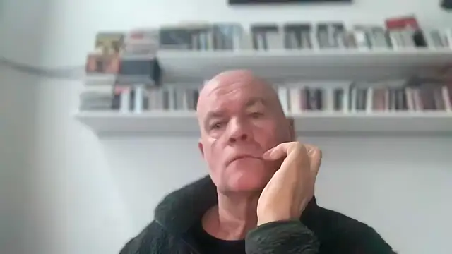 pletsje: διαδικτυακό σόου στην κάμερα