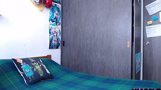 Crystal_shadow élő XXX-chatje