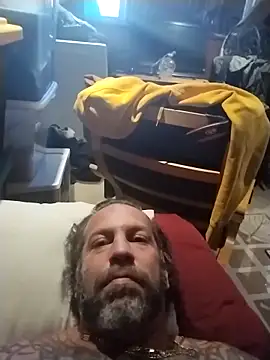 AceticPinscher Show in webcam