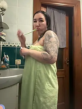 Naughtbaby_2025のライブXXXチャット