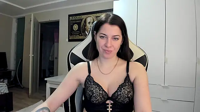 Webkamerová show EmiLovsi