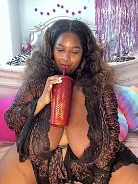 BigFineSelena's Webcam Show