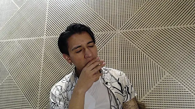 Andy_Joy_ Live XXX Chat