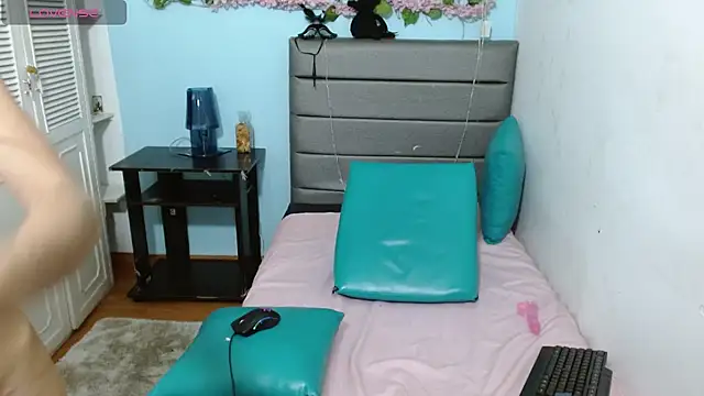 chloejonesrs707のライブXXXチャット