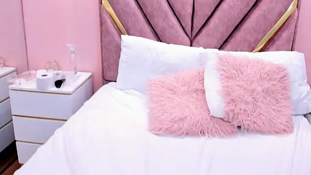 Sotf_Charlotte Pertunjukan Webcam