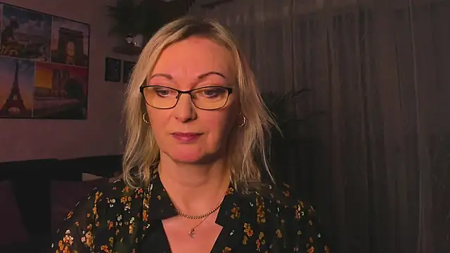 vanessa_chat's Webcam Show