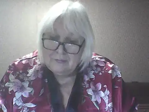 Alexia64231 Show in webcam