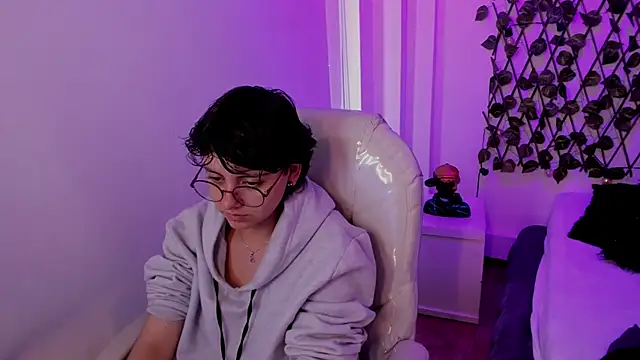 Nathaly_ds Adlı Modelin Canlı XXX Sohbeti