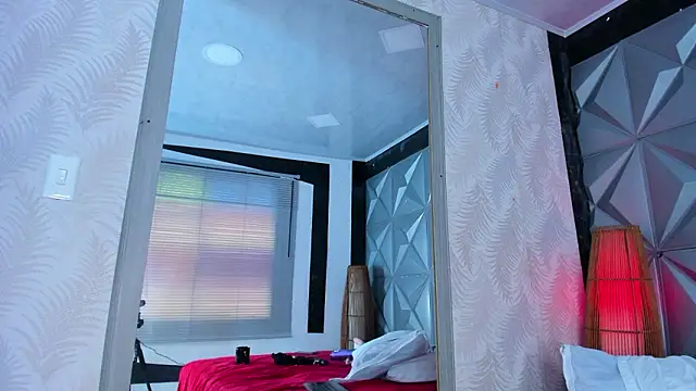 BustyGlowのライブXXXチャット