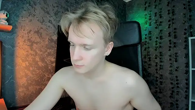 AlexxSweet Adlı Modelin Canlı XXX Sohbeti