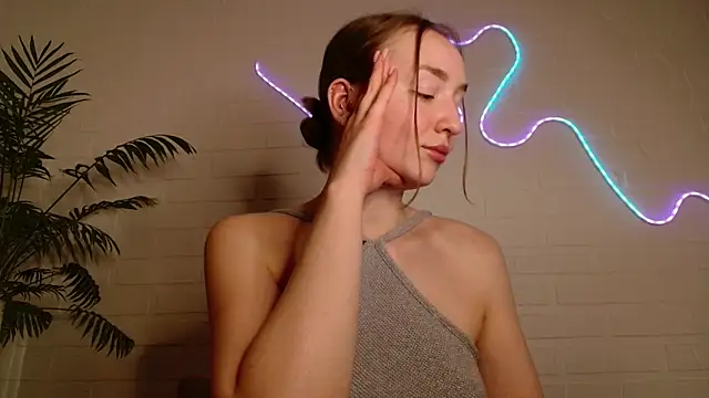 WhitePrincessLuna live XXX chat