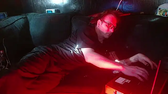 Онлайн чат XXX The13Broken404