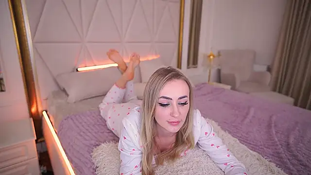 GraceCandy Adlı Modelin Canlı XXX Sohbeti