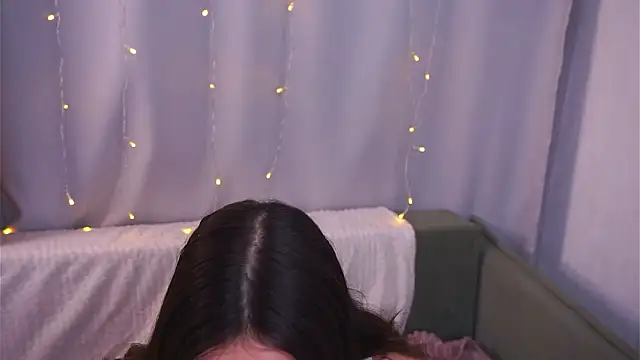 Chat XXX ao vivo de ElyseMangina