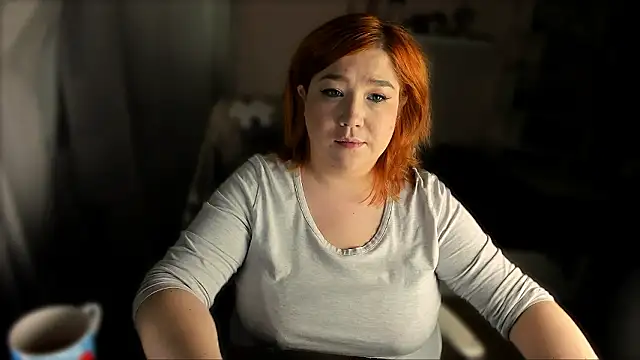 Vi-Vixen Adlı Modelin Canlı XXX Sohbeti