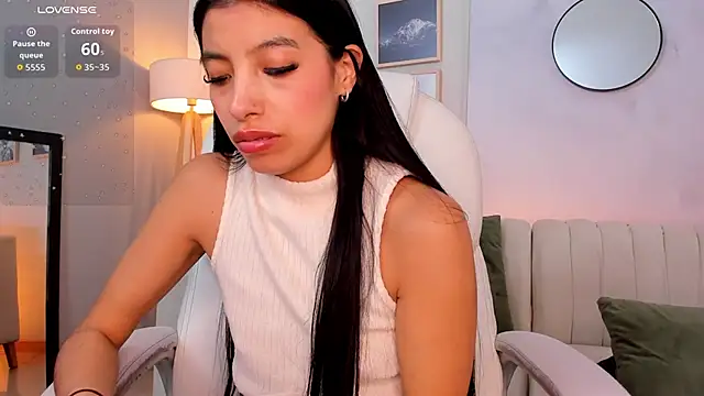 Tiffany_Low Live XXX Chat