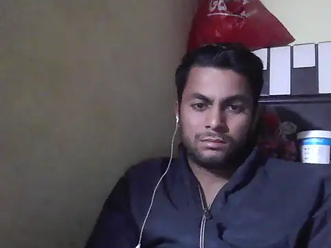 Chat +18 de Stubborndesiboy ao vivo