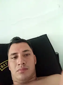 Chat +18 de MonasticCanine ao vivo