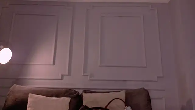 ViolettCastel Adlı Modelin Canlı XXX Sohbeti