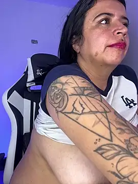 Devilsweet17's Live XXX Chat