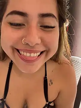 Luna_traviesa_xxx's Live XXX Chat