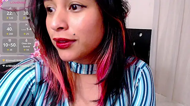 laury_moon Adlı Modelin Canlı XXX Sohbeti