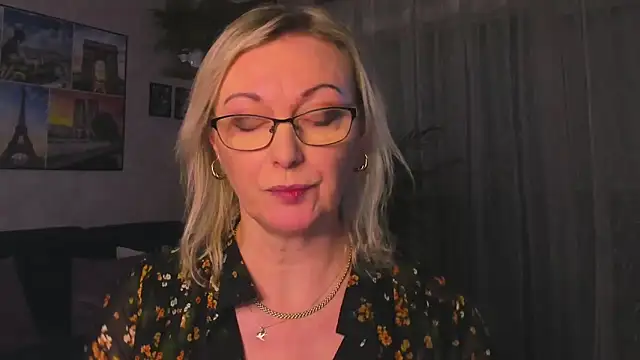 Pokazy przed kamerką – vanessa_chat