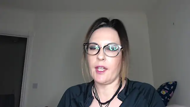 Chat XXX en directo de Humiliatrixxxx