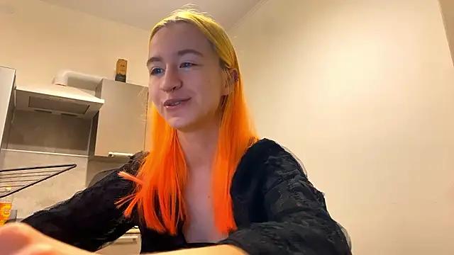 EmilyHein élő XXX-chatje