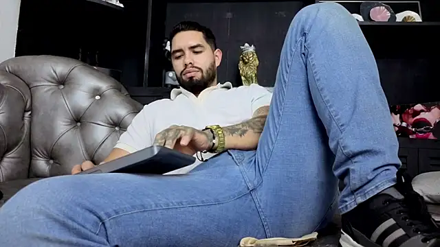 matteosantos' Live XXX Chat