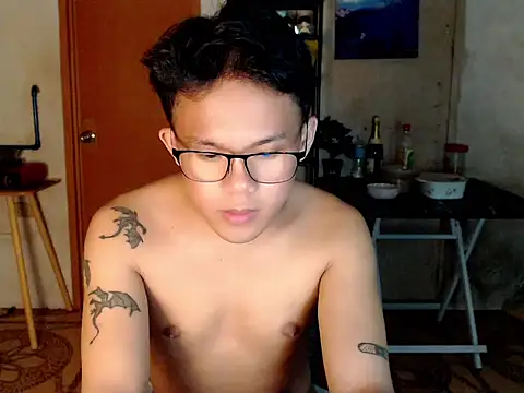 Онлайн чат XXX twink_asianbunny