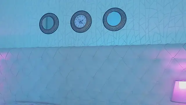 TinyRosee élő XXX-chatje