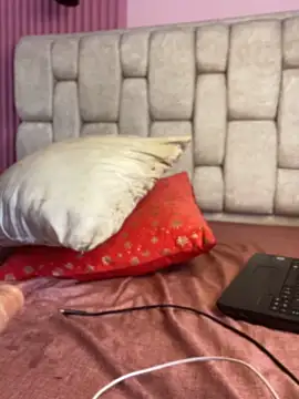 PrettyHamaica Show in webcam